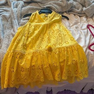 Crown and ivy tank top, size large, color yellow